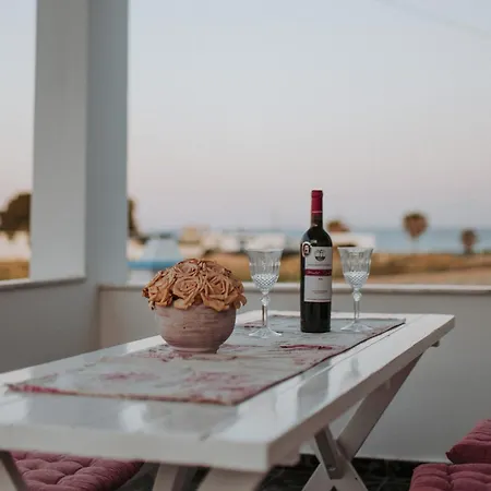 Nyaraló αντώνης